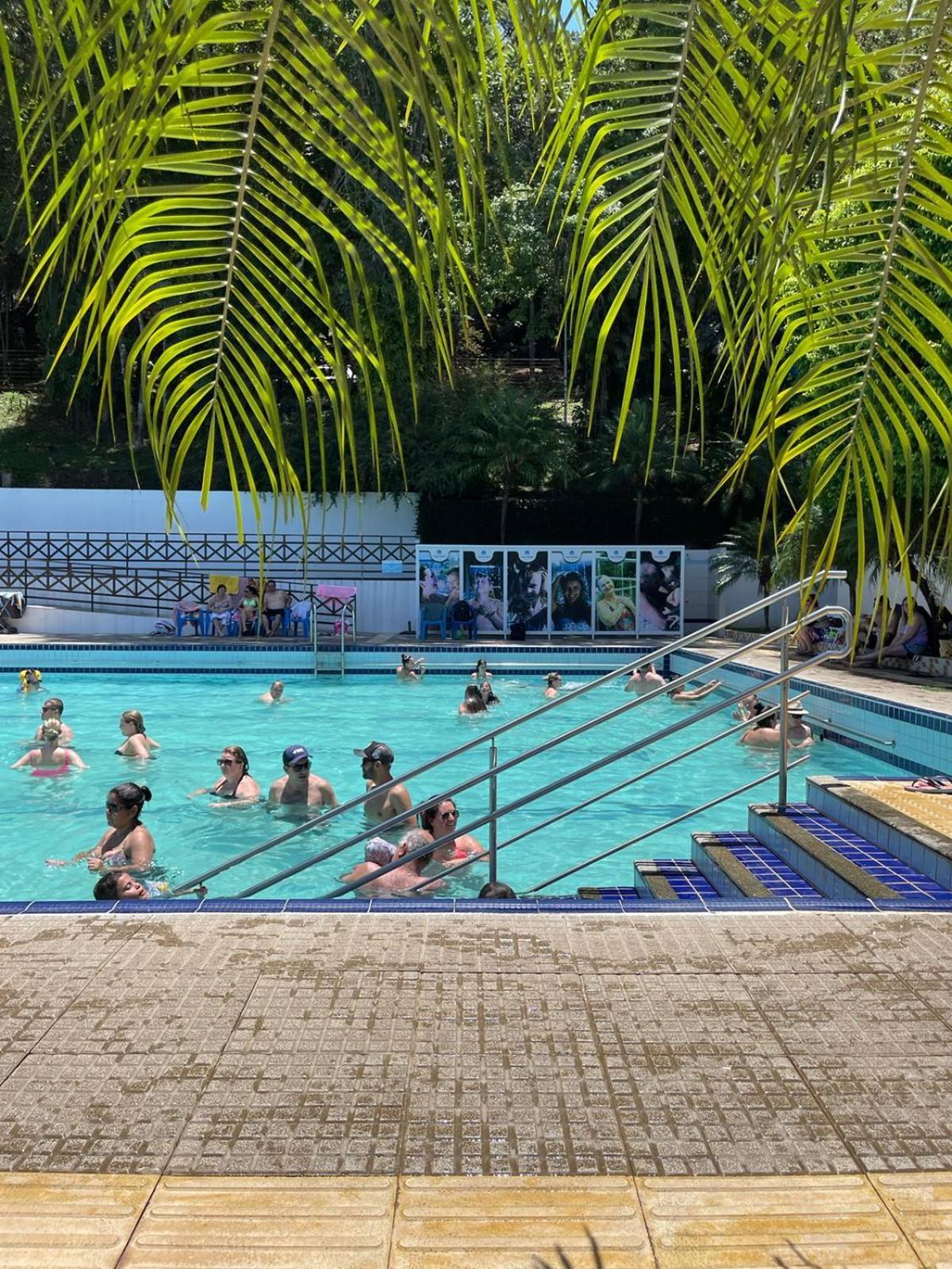 Apto Das Lavandas - 2 Quartos - Apto Todo Climatizado - A 150M Do Parque Termal! Пиратуба Экстерьер фото